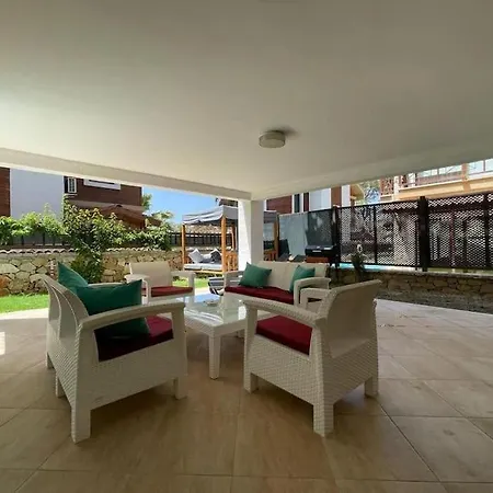 Villa Ela Goecek'te Oezel Havuzlu Luex *